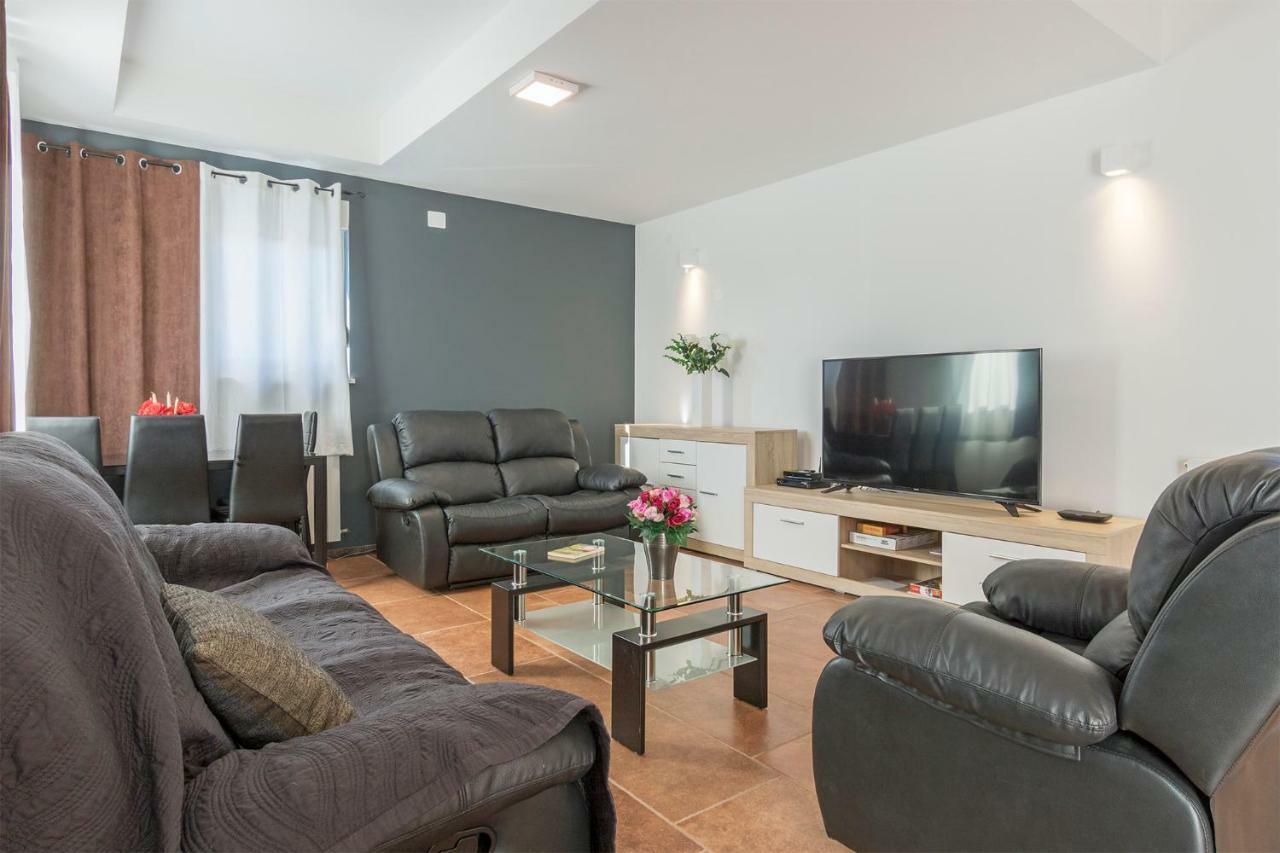 Apartments Peti Пула Экстерьер фото